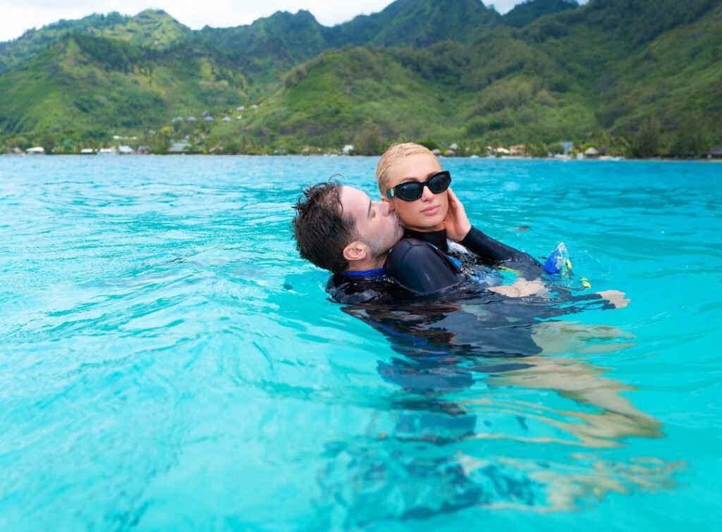 Paris Hilton Honeymoon In Bora Bora (2)