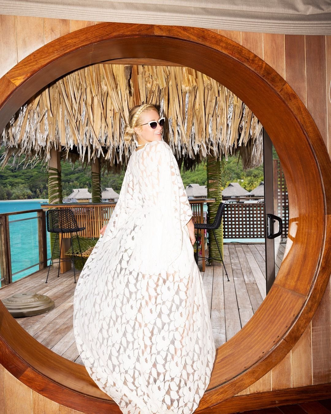 Paris Hilton Honeymoon In Bora Bora (8)