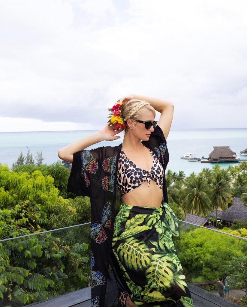 Paris Hilton Honeymoon In Bora Bora (9)